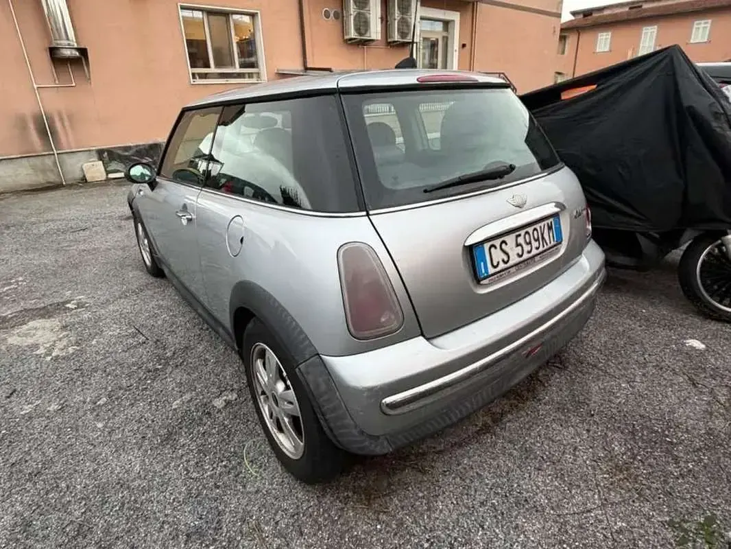 Usata Mini One D 75 CV (55 kW) 2005 Argento Utilitaria