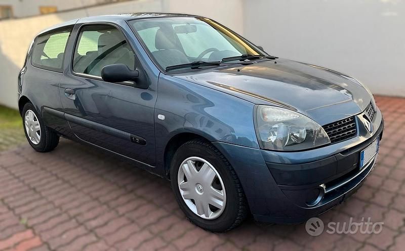 Usata Renault Clio II 2005 Berlina