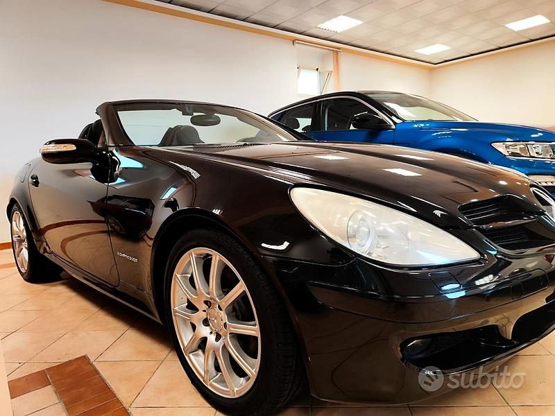 Usata Mercedes SLK200 163 CV (119 kW) 2006 Nero Cabrio
