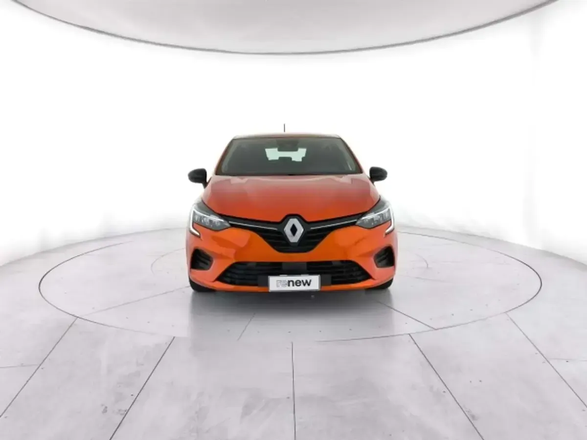 Usata Renault Clio V Equilibre 67 CV (49 kW) 2023 Orange valencia Berlina