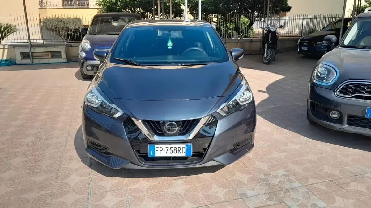 Usata Nissan Micra Acenta 90 CV (66 kW) 2018 Grigio Utilitaria