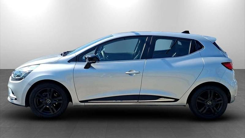 Usata Renault Clio IV Zen 75 CV (55 kW) 2017 Argento Berlina