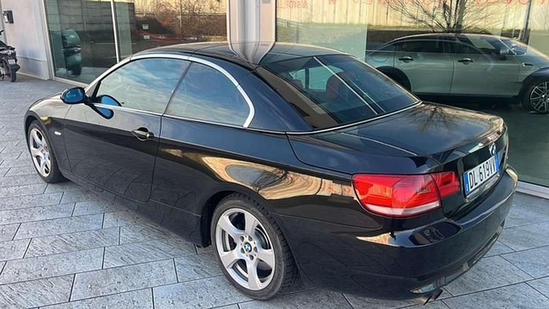 Usata BMW 325 Cabriolet 197 CV (144 kW) 2007 Zaffiro Cabrio