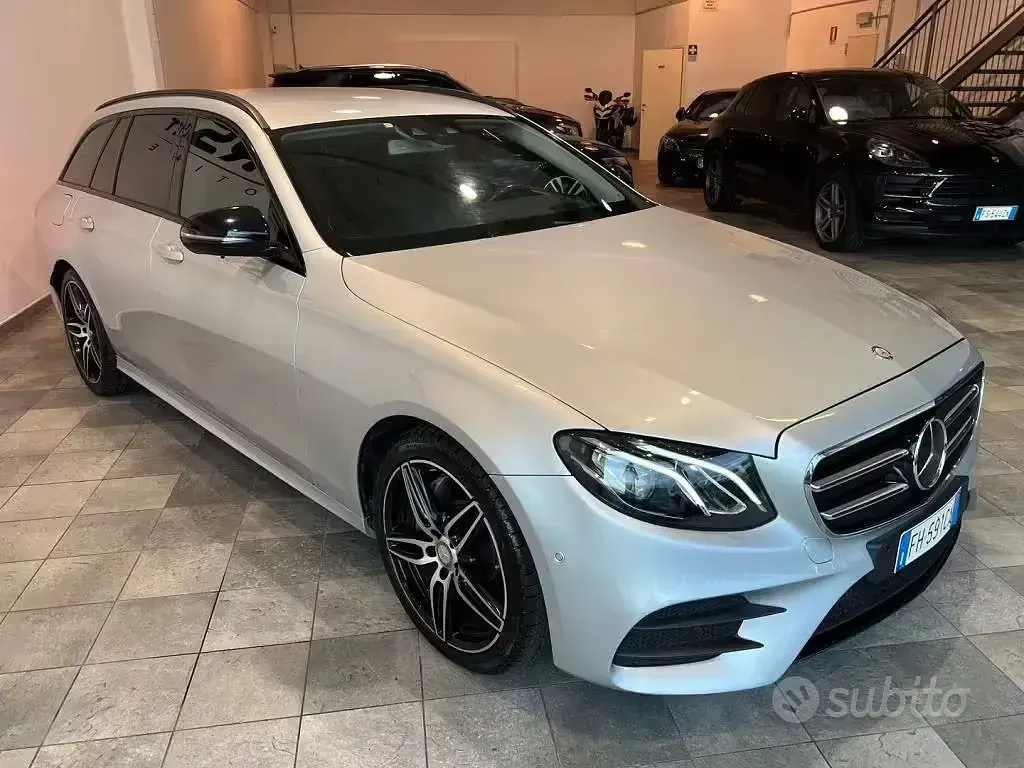 Usata Mercedes E220 Premium 194 CV (142 kW) 2017 Grigio Station wagon