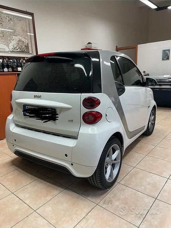 Usata Smart ForTwo Coupé 54 CV (39 kW) 2010 Bianco Coupé