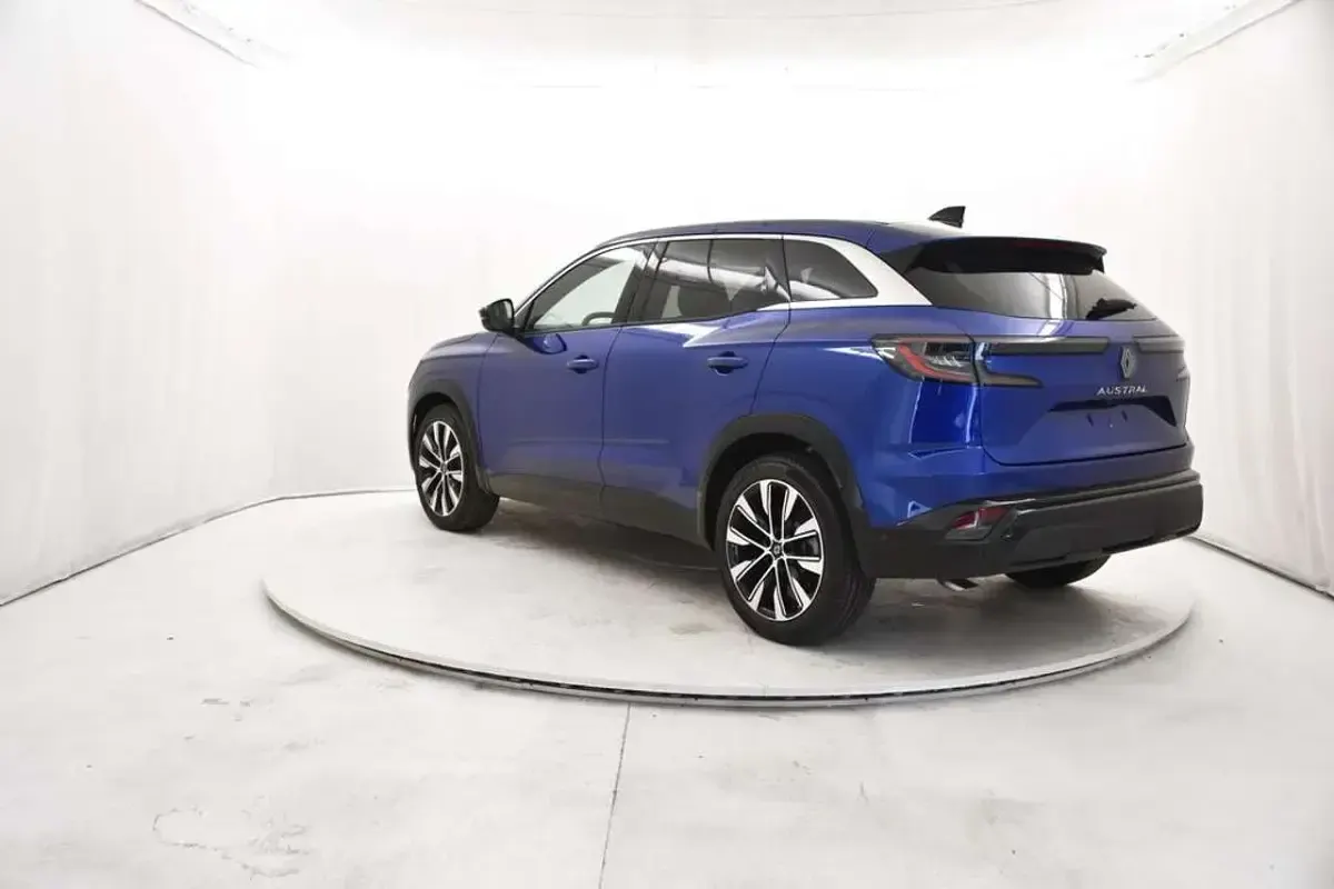 Nuova Renault Austral Techno 158 CV (116 kW) 2025 Blue iron SUV