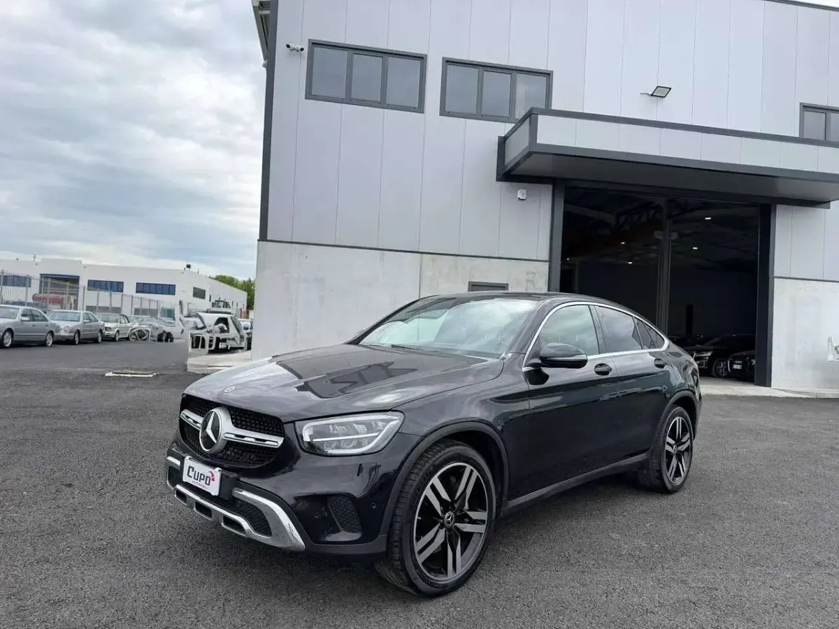 Usata Mercedes GLC400d Executive 330 CV (242 kW) 2021 Other SUV