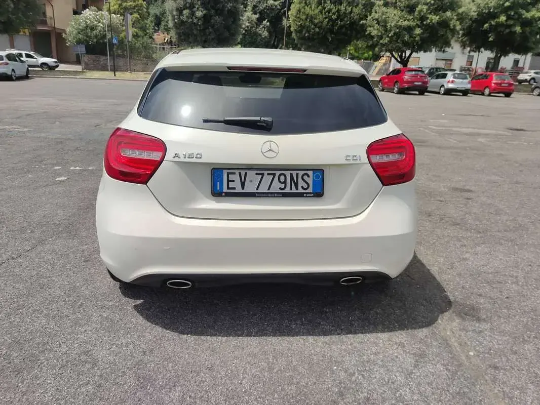 Usata Mercedes A160 90 CV (66 kW) 2014 Bianco Utilitaria