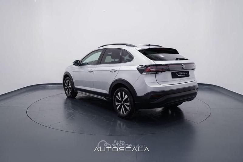 Usata VW Taigo Life 110 CV (80 kW) 2023 Argento riflesso SUV