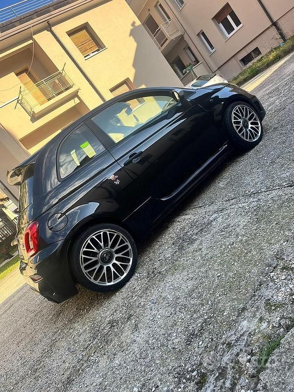 Usata Abarth 595 Turismo 165 CV (121 kW) 2018 Nero Utilitaria