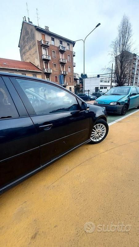Usado VW Golf V 2007 Negro Berlina