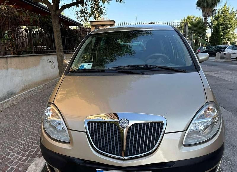 Usata Lancia Musa 69 CV (50 kW) 2006 Oro Monovolume