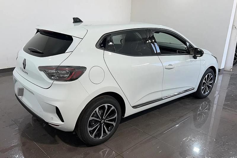 Usata Renault Clio V 100 CV (73 kW) 2024 Bianco Berlina