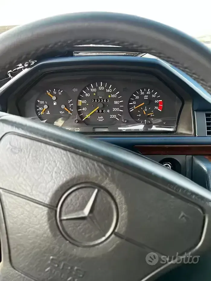 Usata Mercedes 230 136 CV (100 kW) 1992 Grigio Coupé