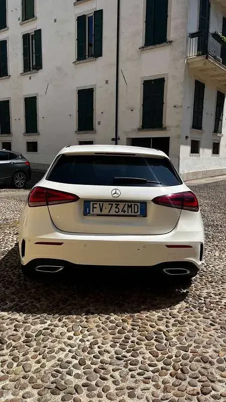 Usata Mercedes A180 Premium 116 CV (85 kW) 2019 Bianco Berlina