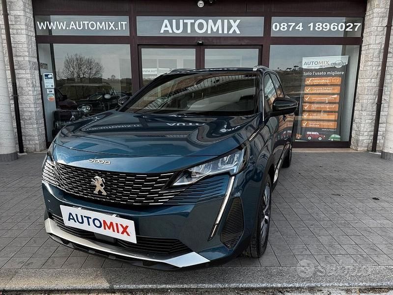 Grigio Usata 2023 Peugeot 5008 Allure SUV | 22.900 € (Buon prezzo) - Immagine 1/4