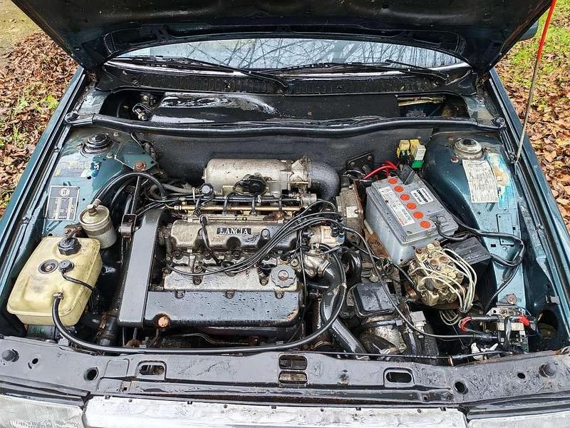 Usata Lancia Thema 166 CV (122 kW) 1987 Verde Berlina