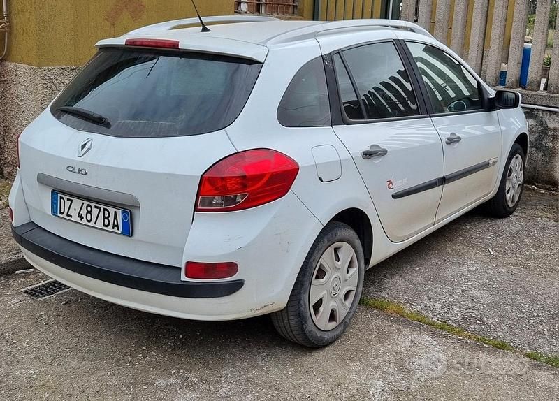 Usata Renault Clio GrandTour 85 CV (62 kW) 2009 Bianco Station wagon