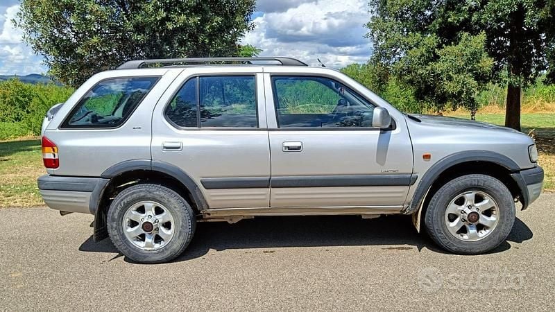 Usata Opel Frontera 101 CV (74 kW) 2000 Grigio SUV