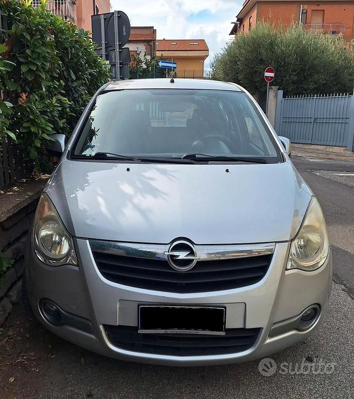 Usata Opel Agila 94 CV (69 kW) 2014 Grigio Utilitaria