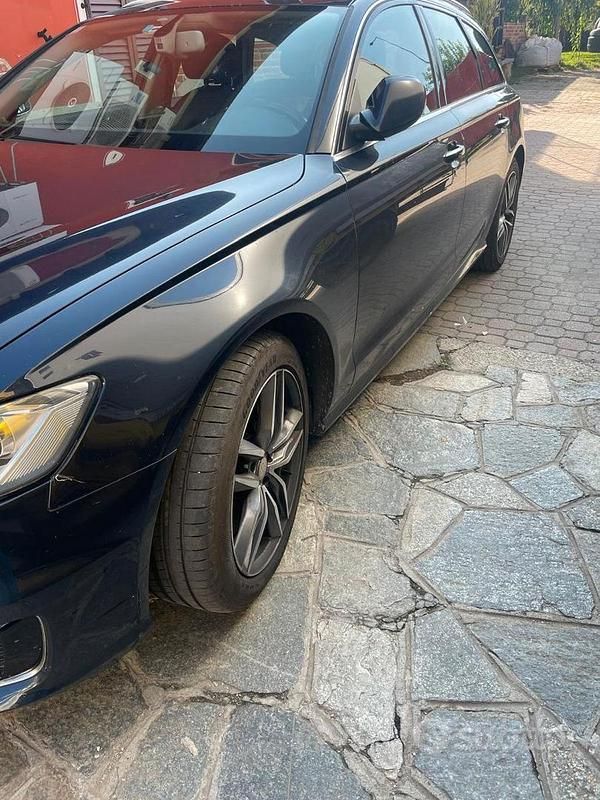 Usata Audi A6 Business Plus 190 CV (139 kW) 2015 Blu Station wagon