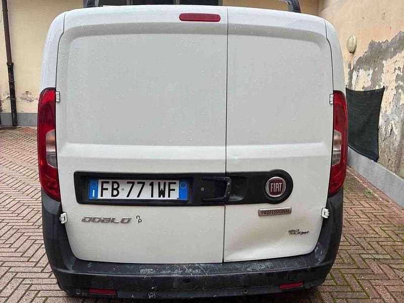 Usata Fiat Doblò Active 84 CV (61 kW) 2015 Bianco Monovolume