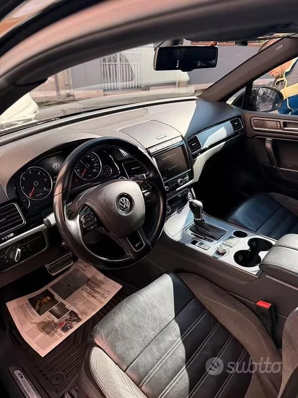 Usata VW Touareg Executive 262 CV (192 kW) 2015 Nero SUV