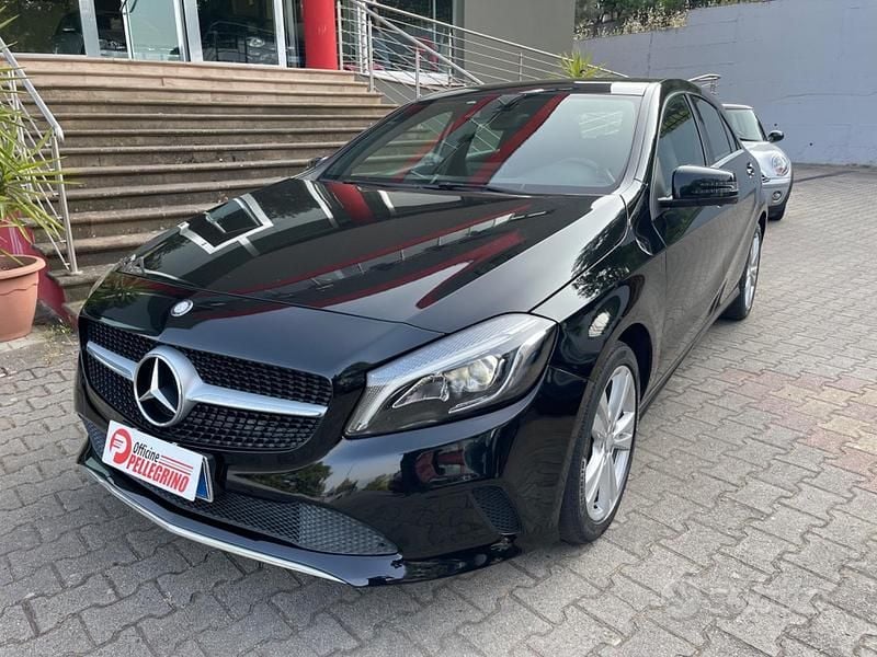 Usata Mercedes A180 109 CV (80 kW) 2016 Nero Berlina