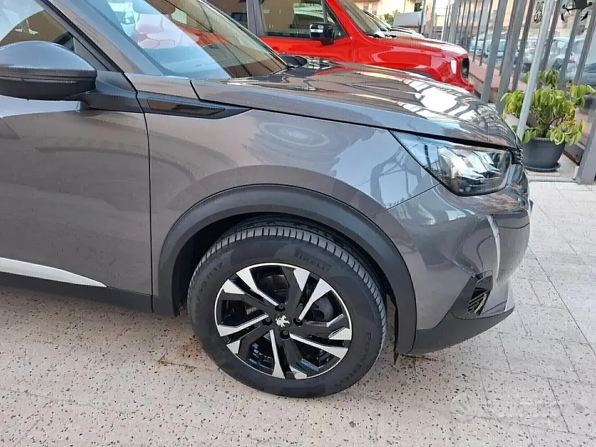 Usata Peugeot 2008 Allure 131 CV (96 kW) 2021 Grigio SUV