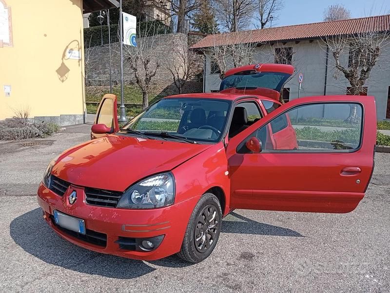 Usata Renault Clio II 2006 Berlina