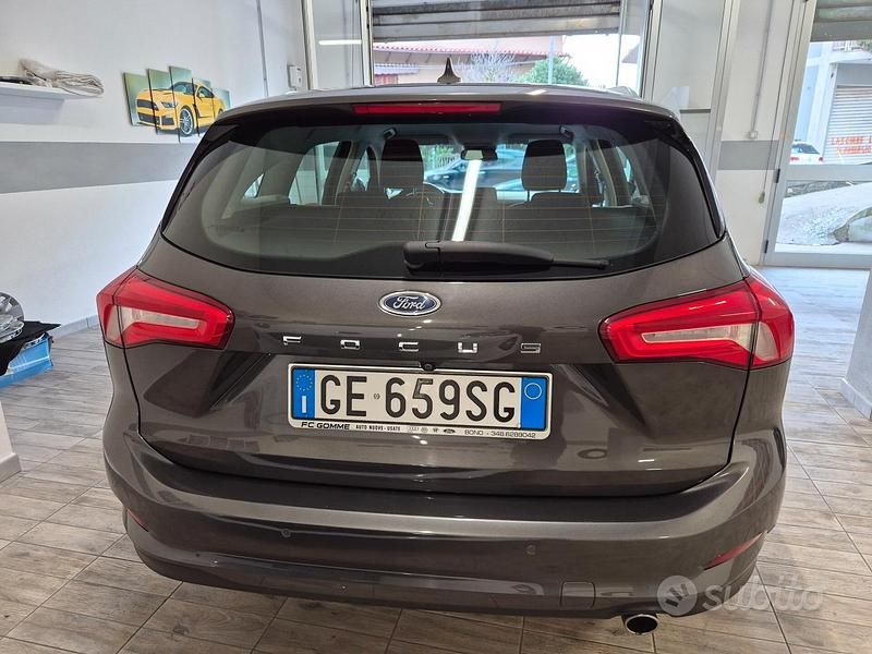 Usata Ford Focus Business Edition 120 CV (88 kW) 2021 Grigio Station wagon