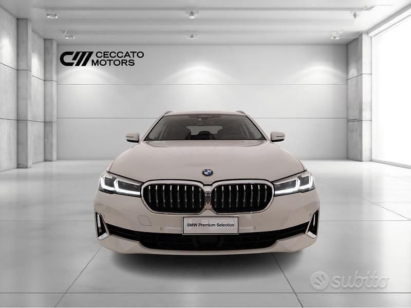 Usata BMW 520 Luxury Line 190 CV (139 kW) 2022 Bianco Station wagon