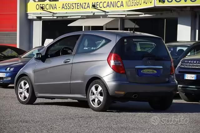 Usata Mercedes A160 Edition 95 CV (69 kW) 2010 Grigio Coupé