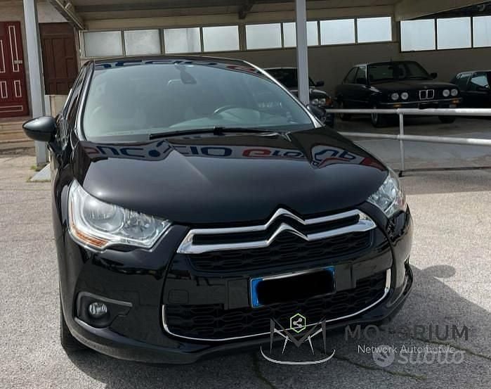 Usata Citroën DS4 Chic 115 CV (84 kW) 2014 Nero Utilitaria