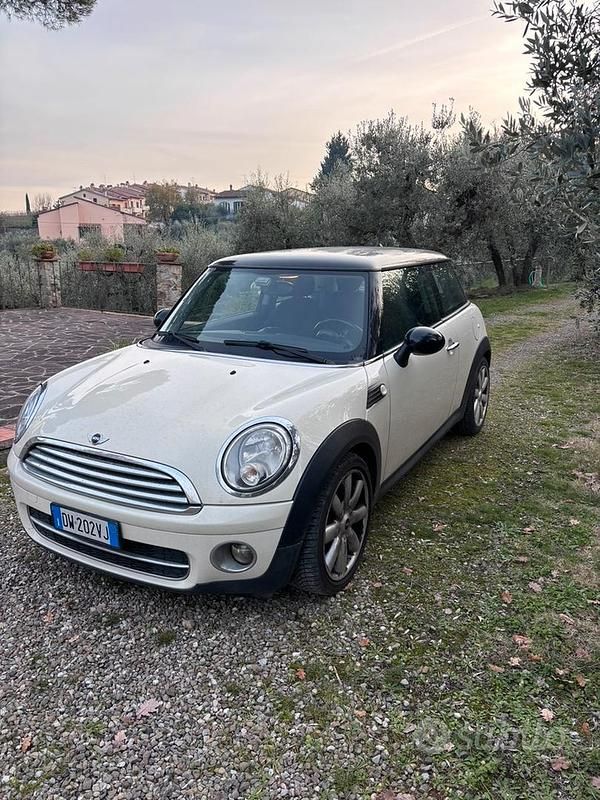 Usata Mini Cooper D 109 CV (80 kW) 2009 Bianco Utilitaria