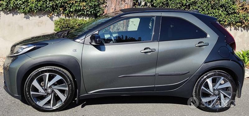 Usata Toyota Aygo X Lounge 72 CV (52 kW) 2022 Verde SUV
