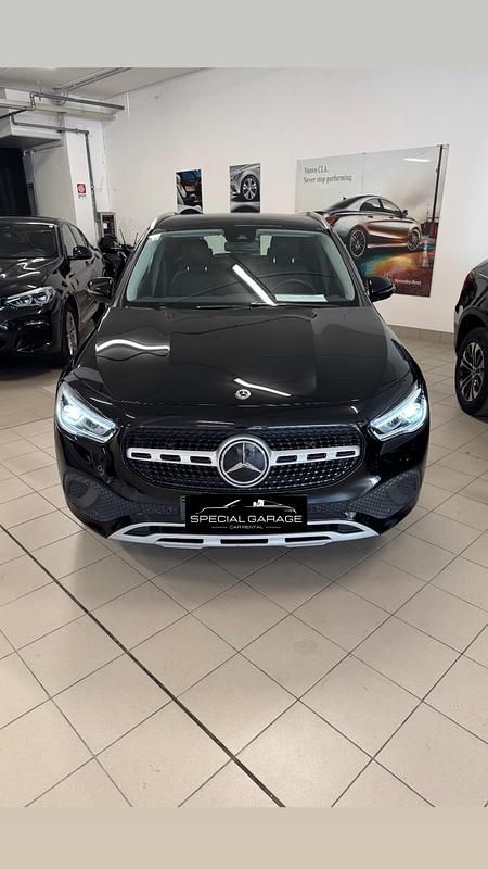Nero Usata 2021 Mercedes GLA200 Executive SUV | 33.900 € (Buon prezzo) - Immagine 1/4
