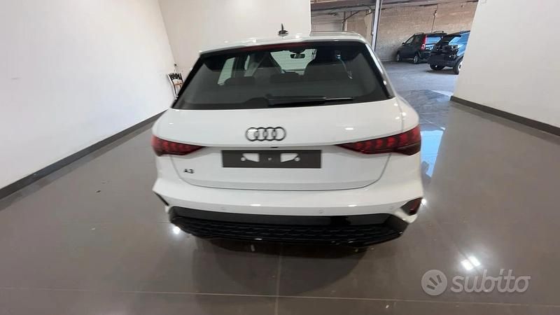 Nuova Audi A3 S-Line 150 CV (110 kW) 2025 Bianco Berlina