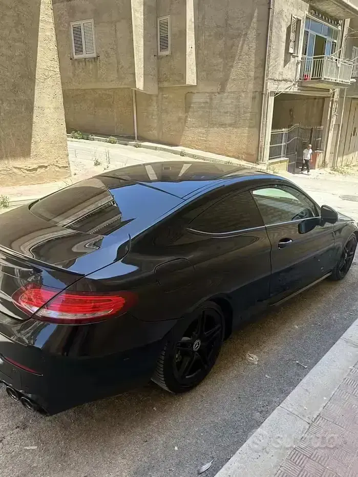 Usata Mercedes C220 170 CV (125 kW) 2018 Nero Coupé