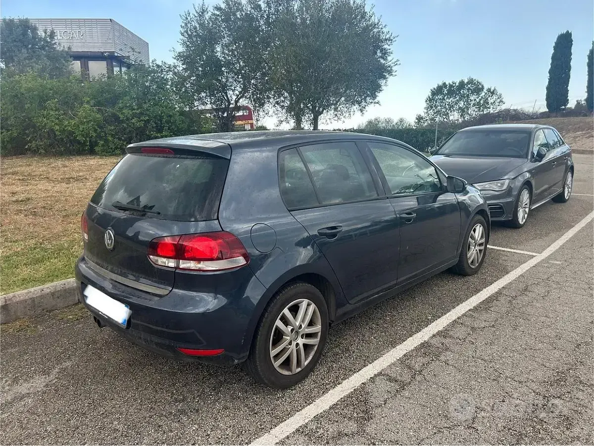 Usata VW Golf VI Highline 140 CV (102 kW) 2009 Blu Utilitaria