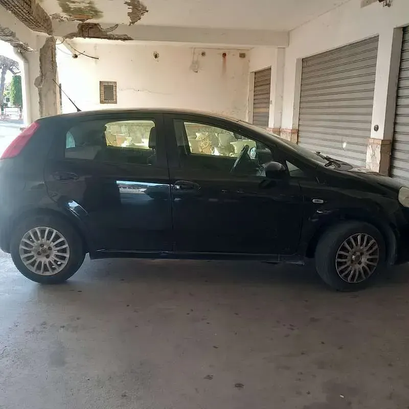 Usata Fiat Grande Punto Active 75 CV (55 kW) 2009 Utilitaria