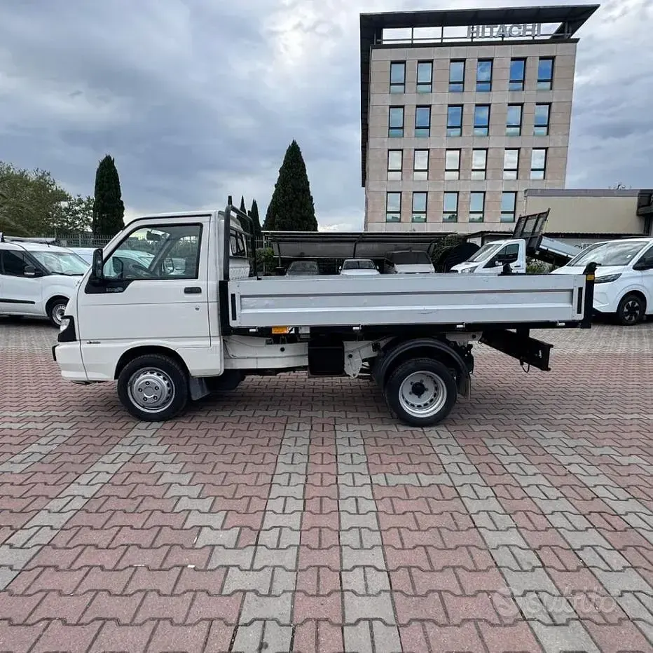 Usata Piaggio Porter 83 CV (61 kW) 2020 Bianco Utilitaria