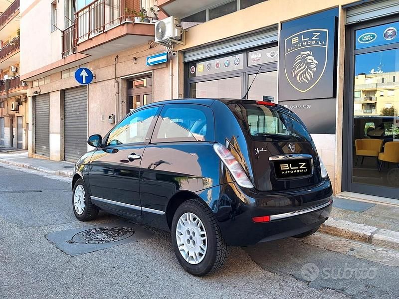 Usata Lancia Ypsilon Platinum 95 CV (69 kW) 2012 Nero Utilitaria