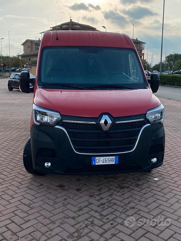 Usata Renault Master 136 CV (100 kW) 2021 Rosso Furgone