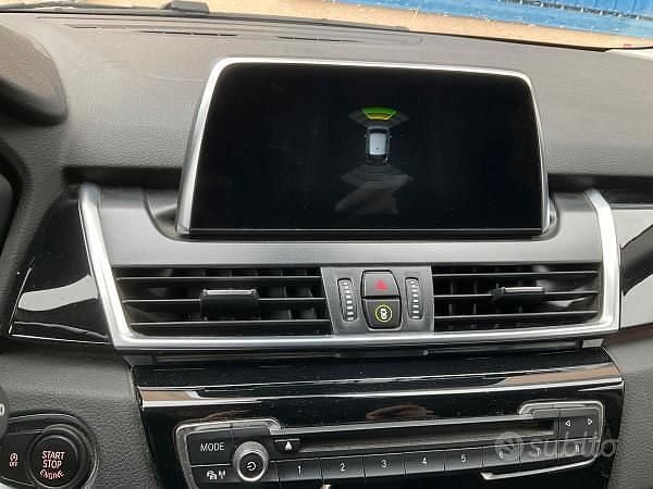 Usata BMW 218 Advantage 149 CV (109 kW) 2018 Bianco Station wagon