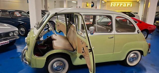 Usata Fiat 600D 31 CV (22 kW) 1964 Pistacchio / panna / pastello Monovolume