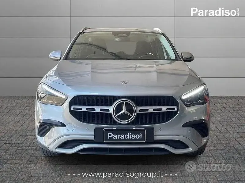 Usata Mercedes GLA180 Advanced 116 CV (85 kW) 2025 Grigio SUV