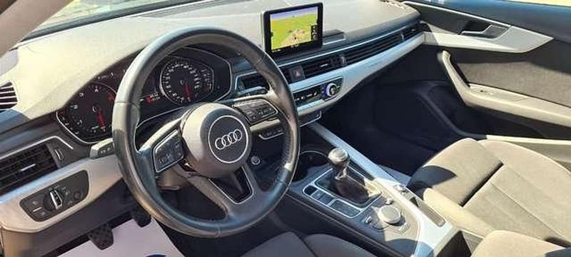 Usata Audi A4 Business 190 CV (139 kW) 2017 Blu/azzurro Station wagon