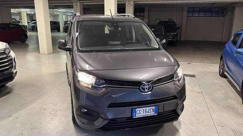 Usata Toyota Proace City City 102 CV (75 kW) 2021 Grigio Monovolume