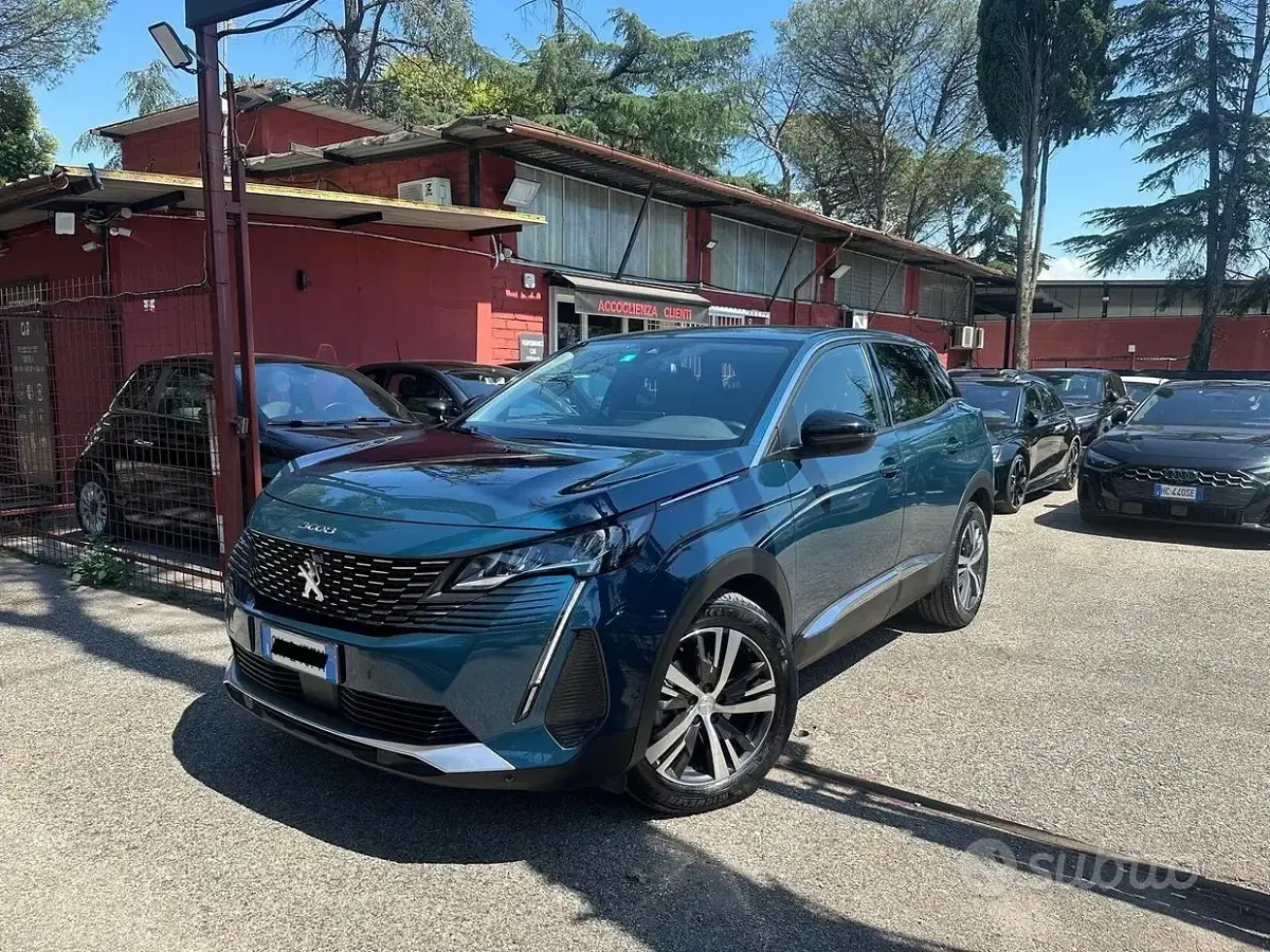 Usata Peugeot 3008 Allure 131 CV (96 kW) 2022 Bluazzurro SUV
